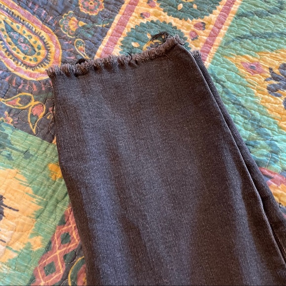 American Eagle Super High Waisted Black Wash Jeans - Picture 16 of 16